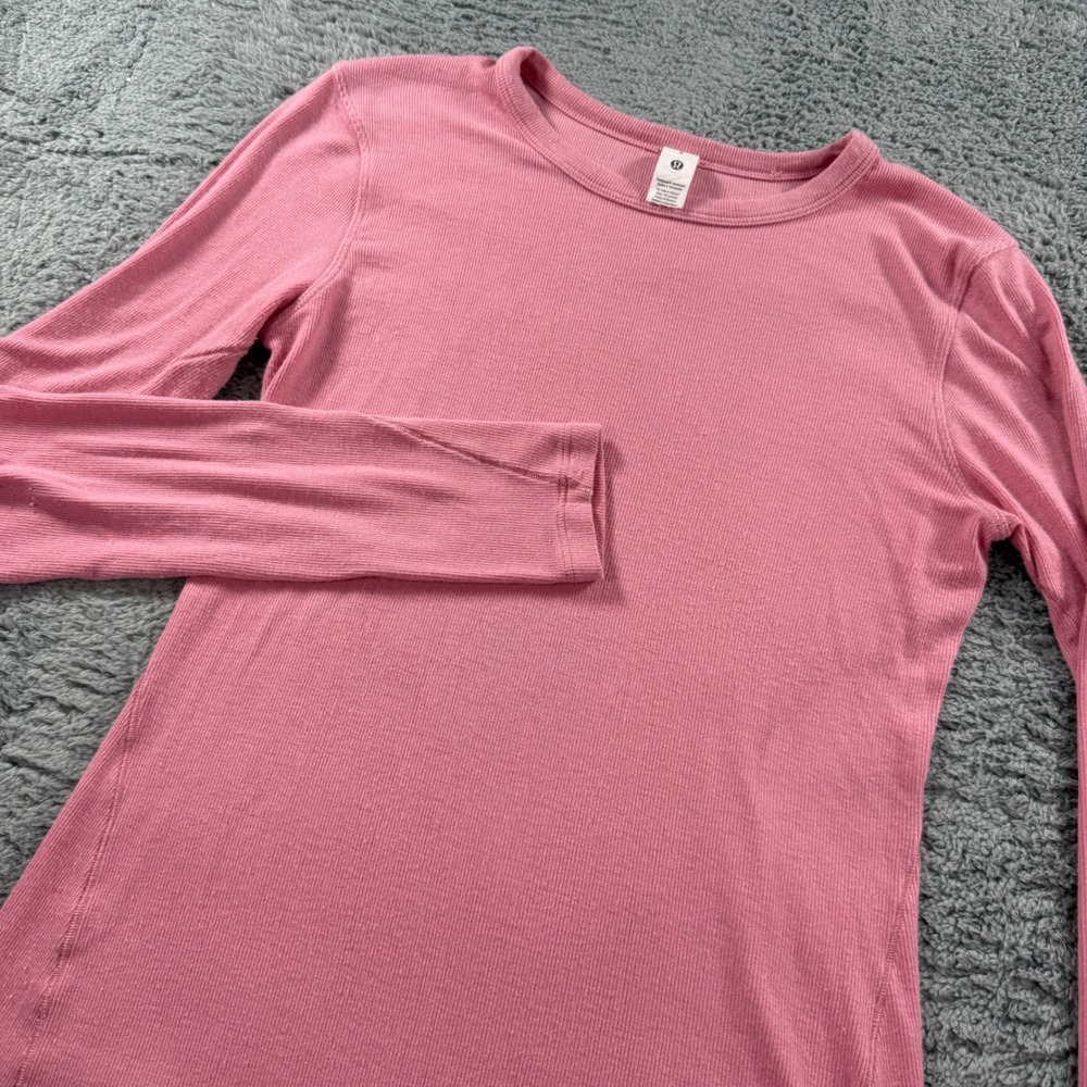 Lululemon Pink Ribbed Long Sleeve Crew Neck Curved Hem Top Size 6
